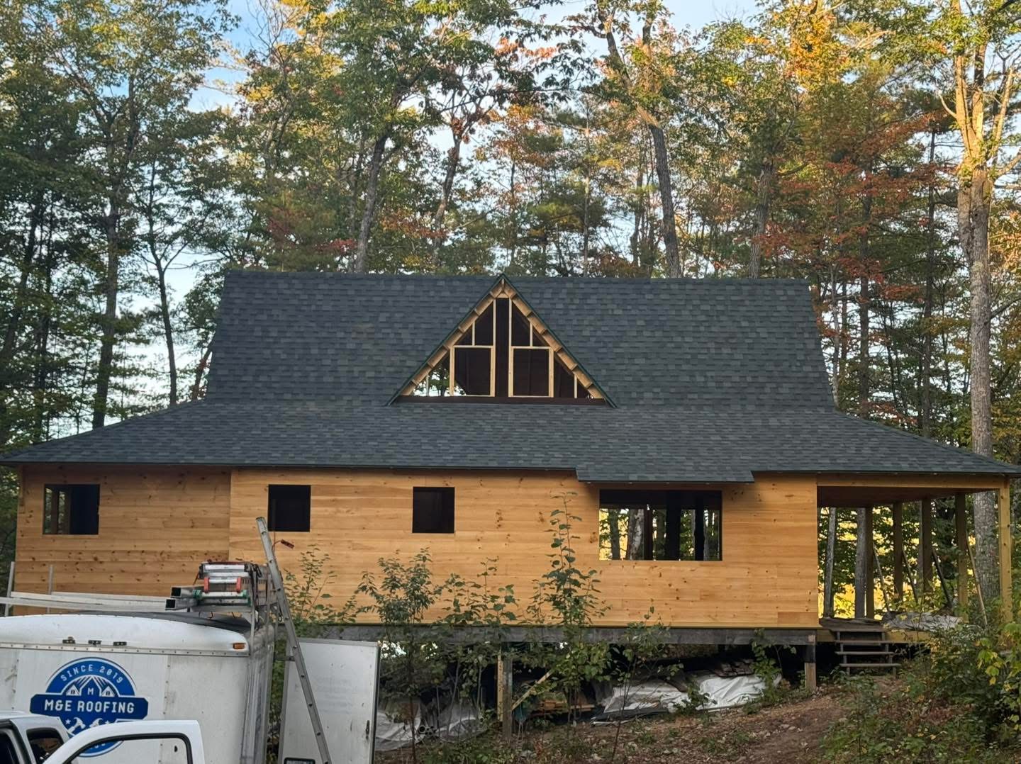 Beautiful Maine home with new roof and siding